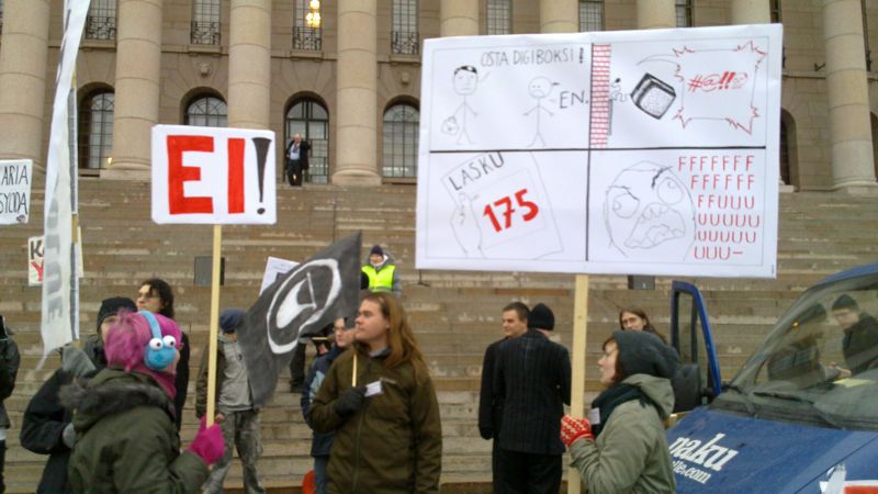 Tiedosto:20091210 02 mediamaksumiekkari.jpg